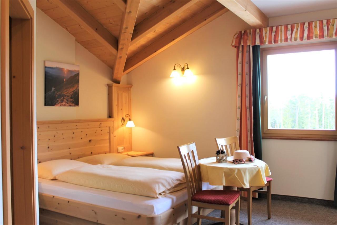 Hotel Landgasthof Laerchenwald คอลเลปิเอตรา ภายนอก รูปภาพ
