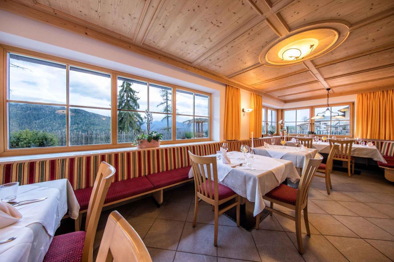 Hotel Landgasthof Laerchenwald คอลเลปิเอตรา ภายนอก รูปภาพ
