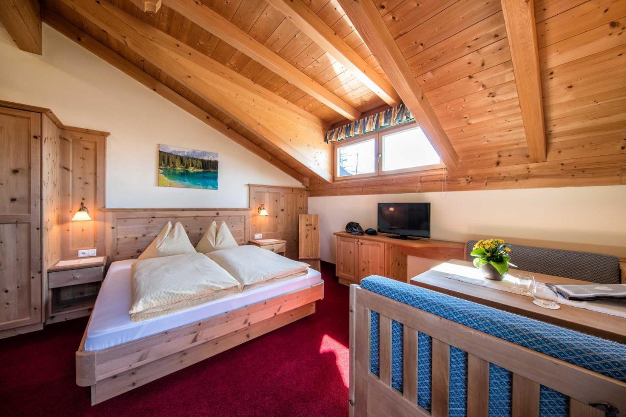 Hotel Landgasthof Laerchenwald คอลเลปิเอตรา ภายนอก รูปภาพ